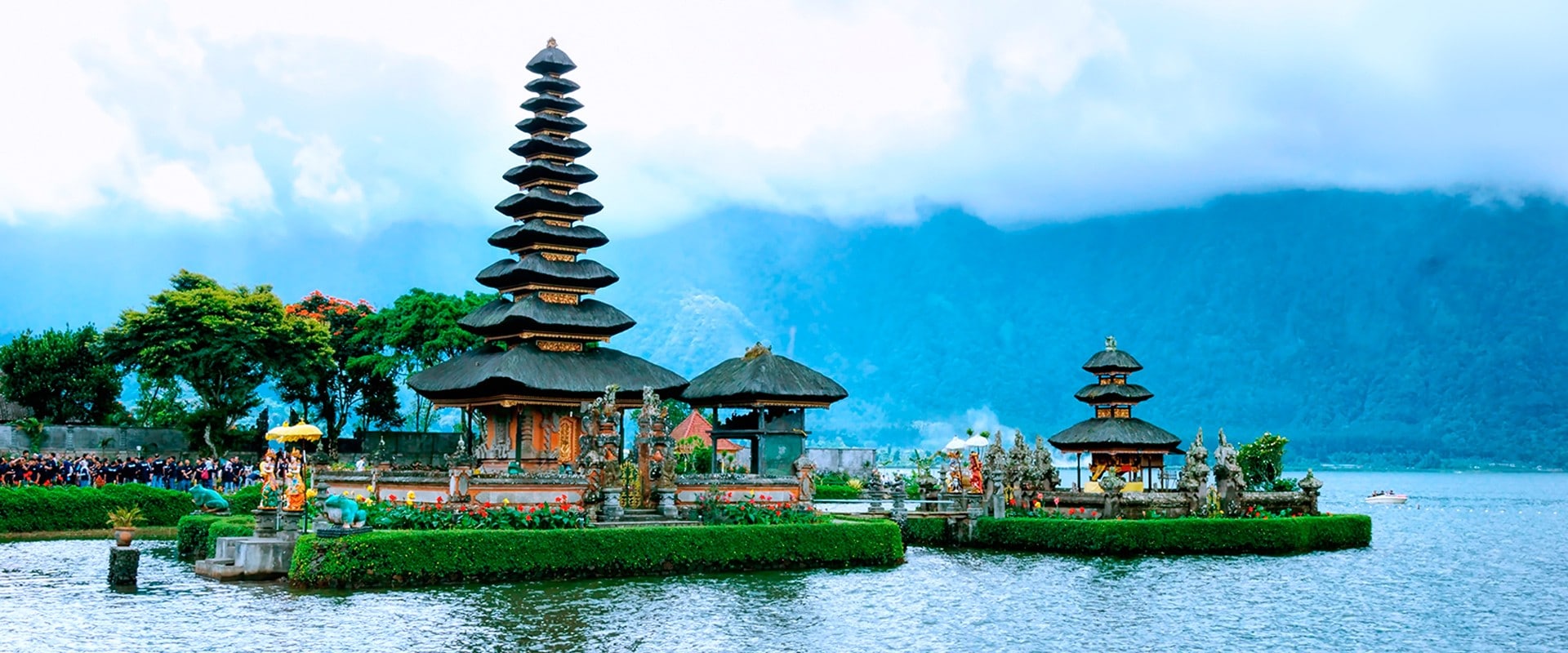 Ulun Danu Beratan：贝拉坦湖上的标志性寺庙