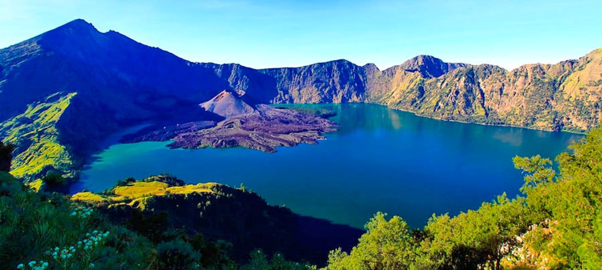 发现新鲜的湖孩子：Rinjani&#39；火山湖之旅